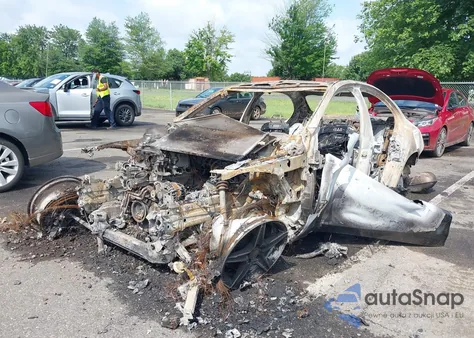 2016 Mercedes-Benz C 300 из США, поврежденный, VIN 55SWF4KB7GU104543